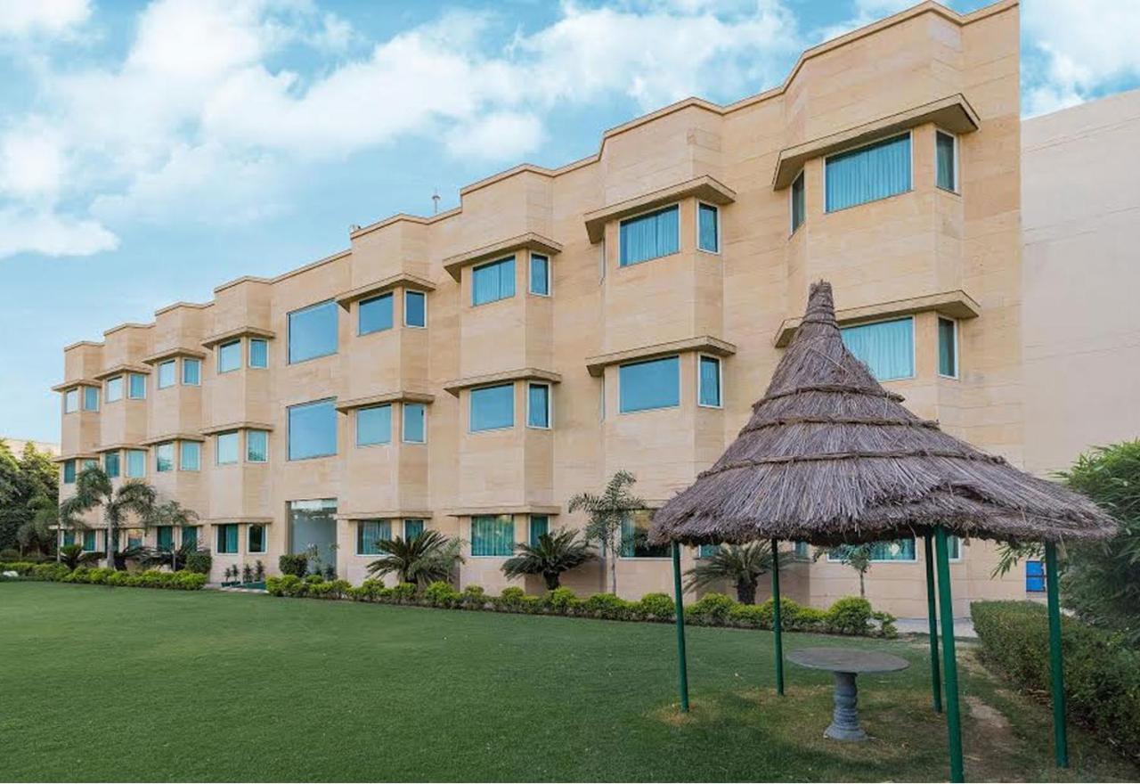 Golden Huts Resorts Rewari Exterior photo