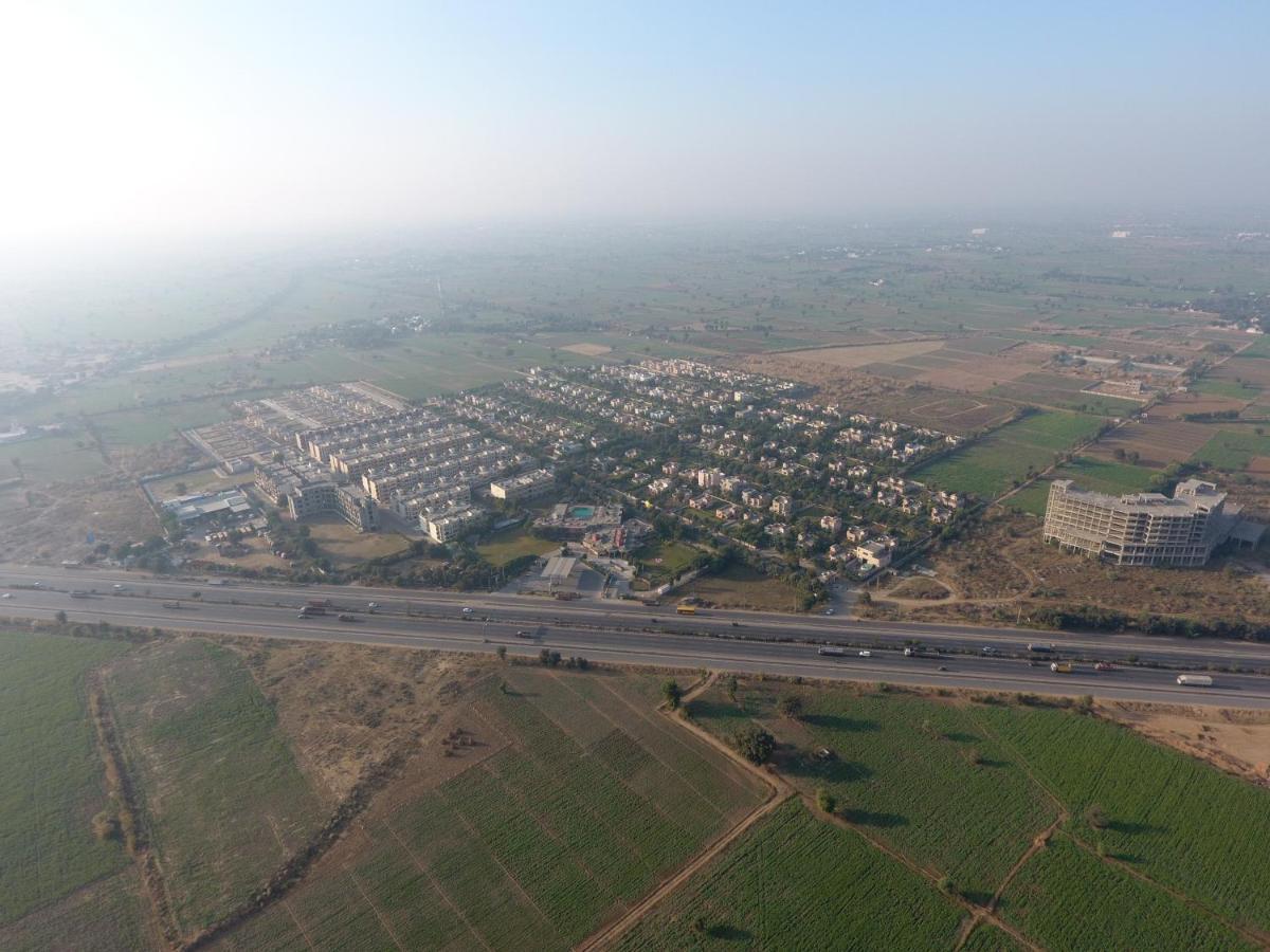 Golden Huts Resorts Rewari Exterior photo